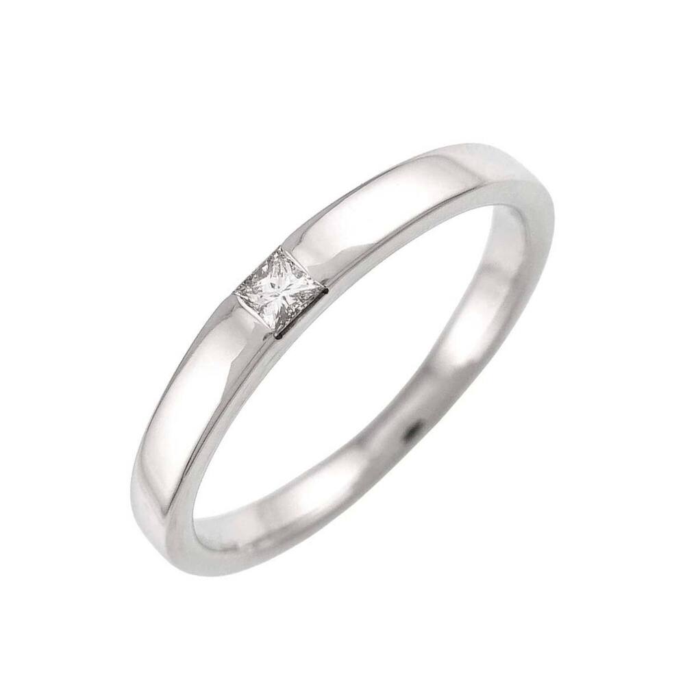 Harry Winston Princess Cut Diamond Ring, Platinum.